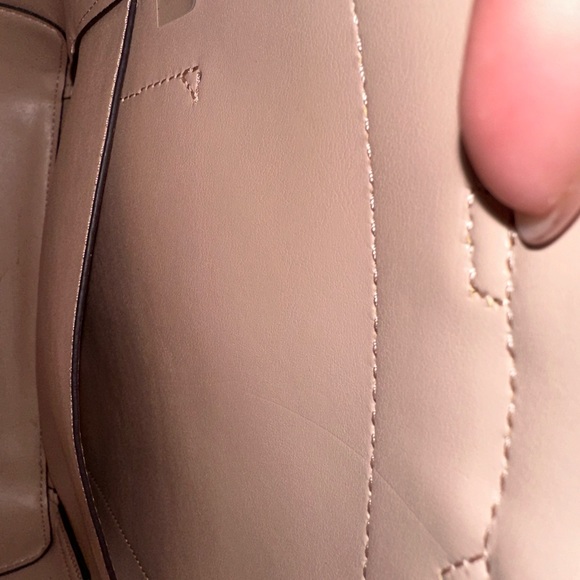 Michael kors baby pink back pack - Picture 3 of 3